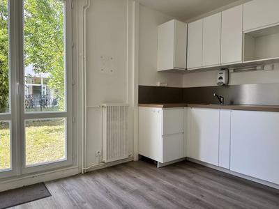 Maison - 77 m² - 5 pièces