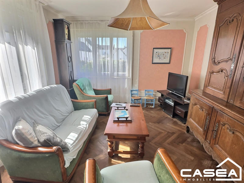 Maison traditionnelle - 93 m² - 5 pièces