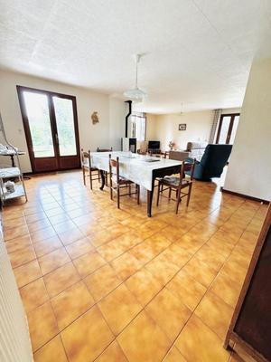 Maison - 156 m² - 5 pièces