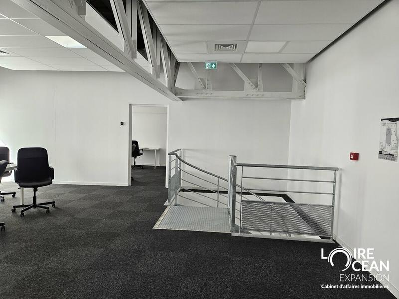 Bureau - 480 m²