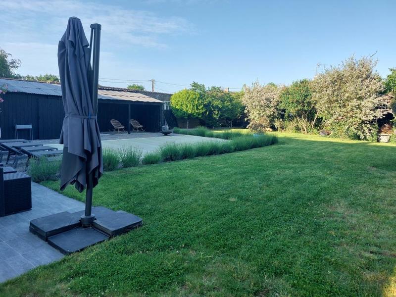 Maison - 180 m² - 7 pièces