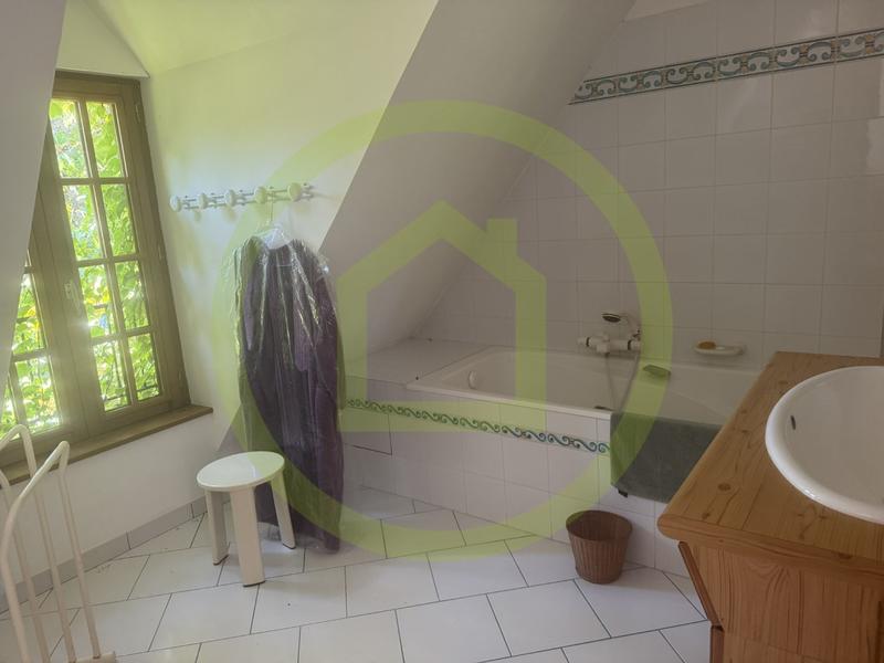 Propriété - 305 m² - 13 pièces