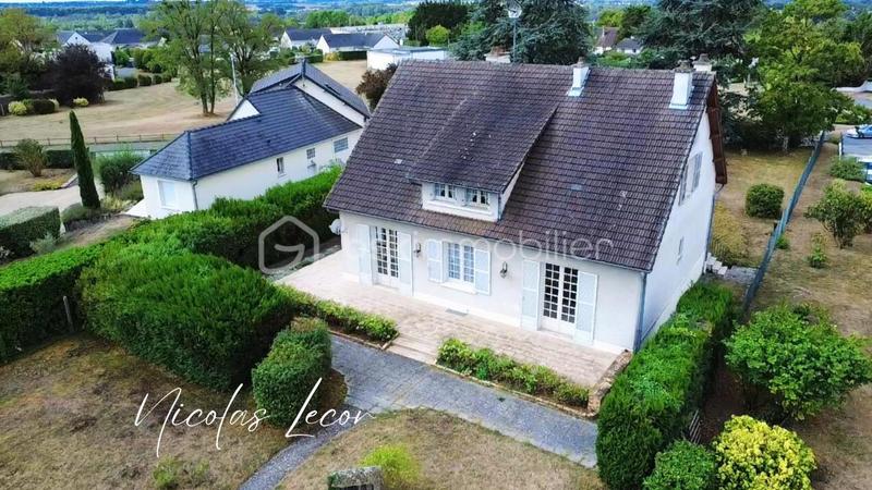 Maison - 196 m² - 7 pièces