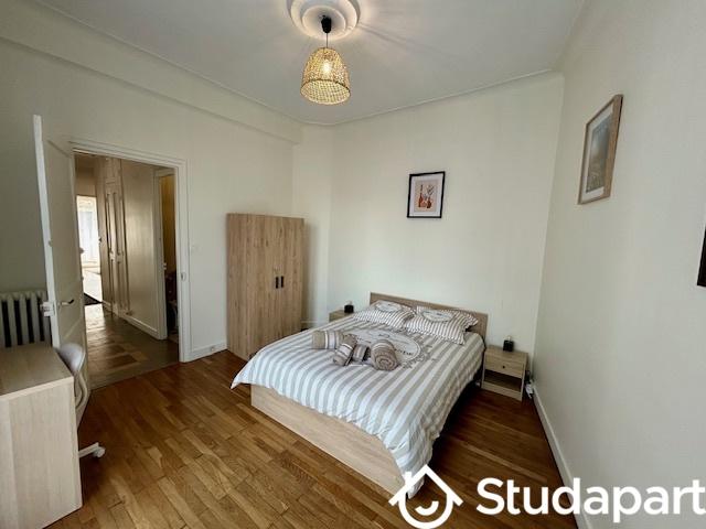 Chambre - 13 m² - 1 pièce