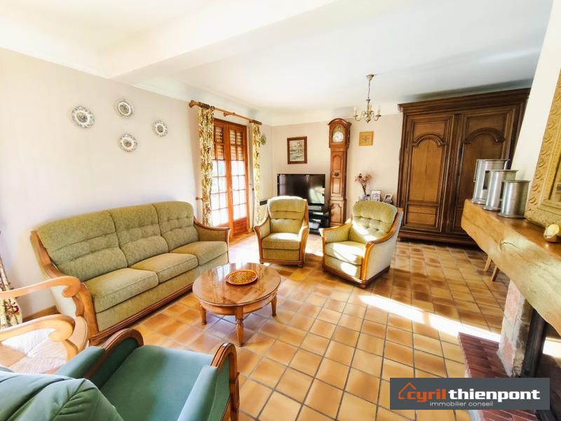 Maison - 230 m² - 7 pièces