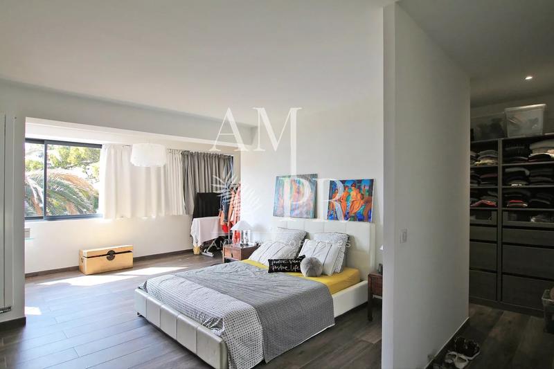 Villa - 233 m² - 7 pièces