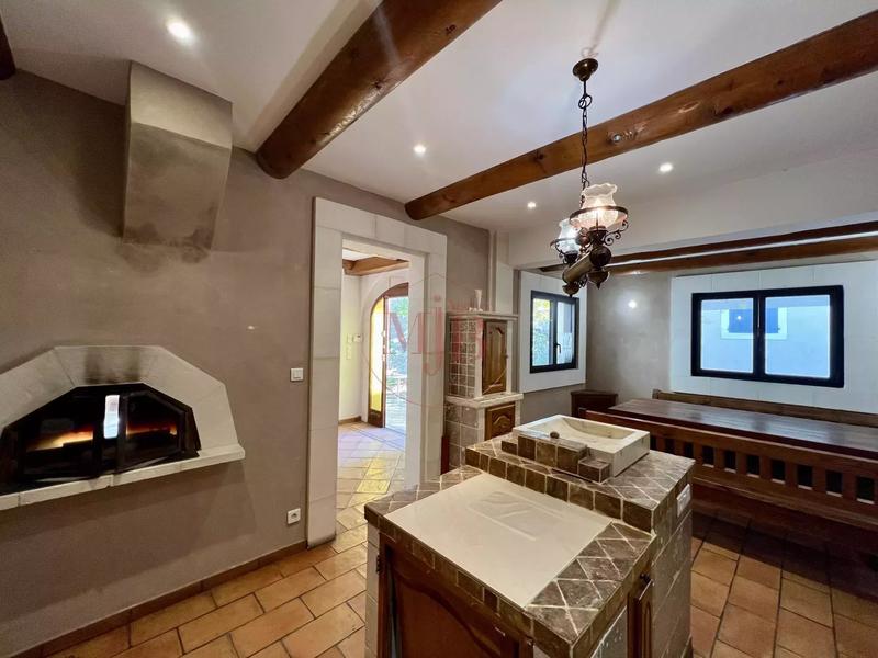 Maison de village - 245 m² - 8 pièces