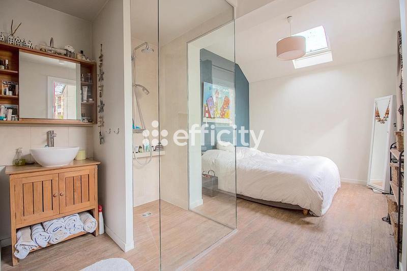 Pavillon - 168 m² - 6 pièces