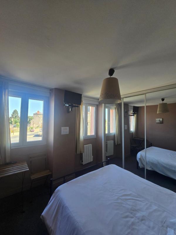 Local commercial - 228 m² - 14 pièces