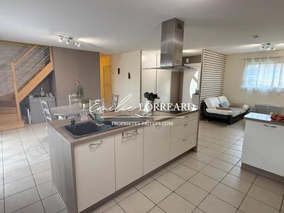 Maison - 122 m² - 6 pièces