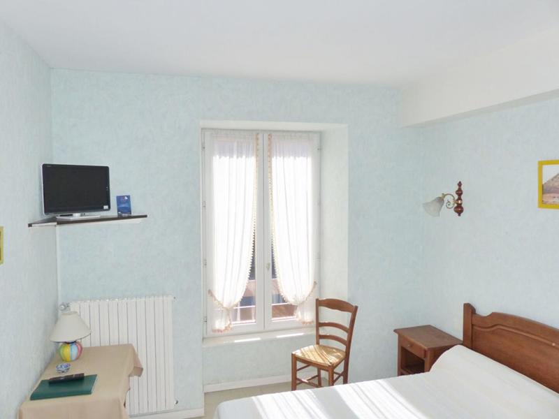 Maison - 200 m² - 13 pièces