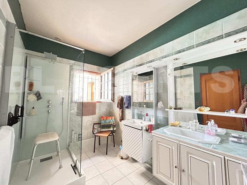 Maison - 165 m² - 7 pièces