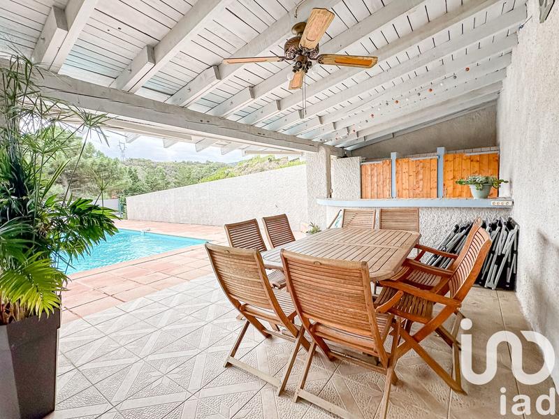 Maison - 220 m² - 9 pièces