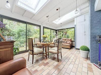 Maison - 202 m² - 8 pièces