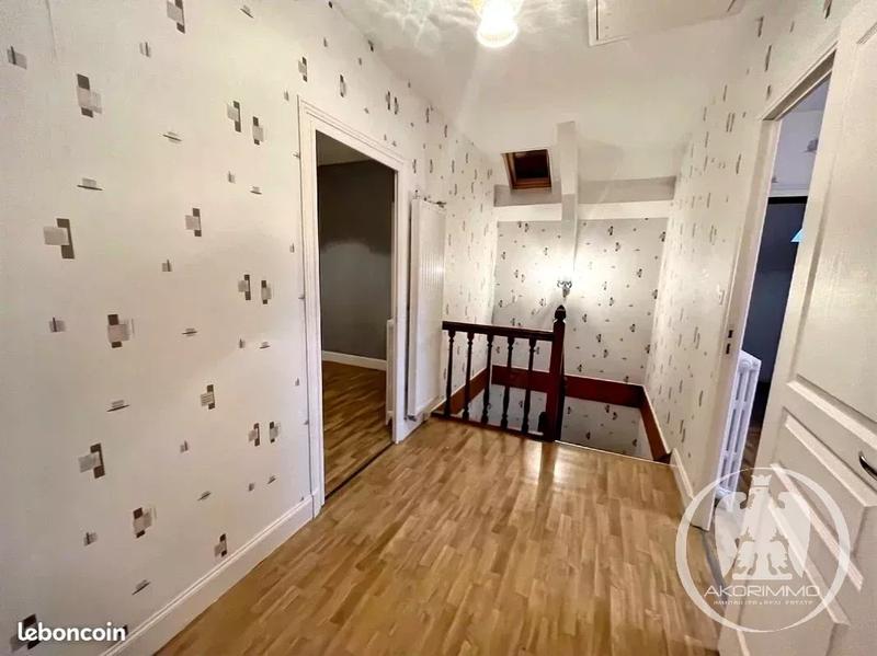 Maison - 162 m² - 6 pièces