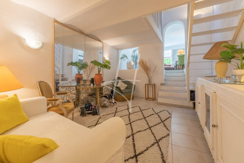 Maison traditionnelle - 137 m² - 6 pièces