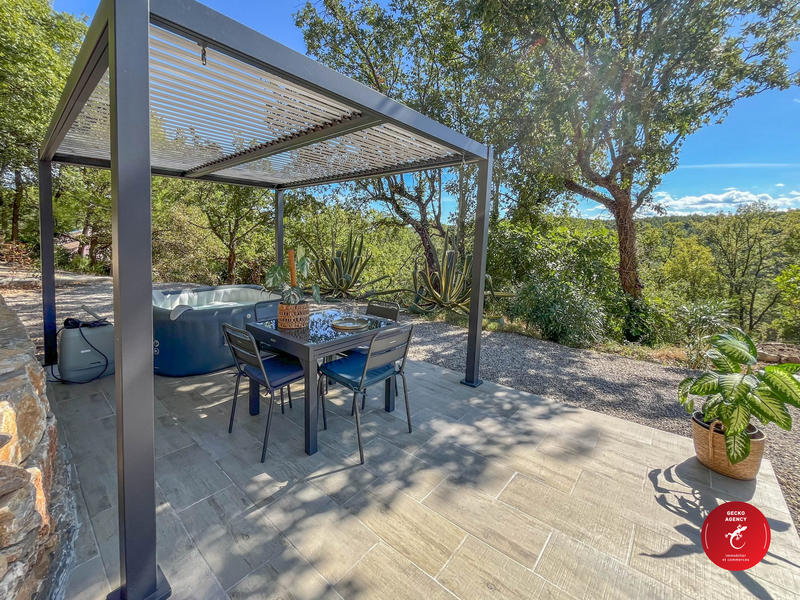 Villa - 145 m² - 6 pièces