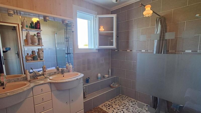 Maison - 104 m² - 4 pièces