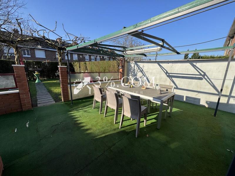 Maison - 92 m² - 6 pièces