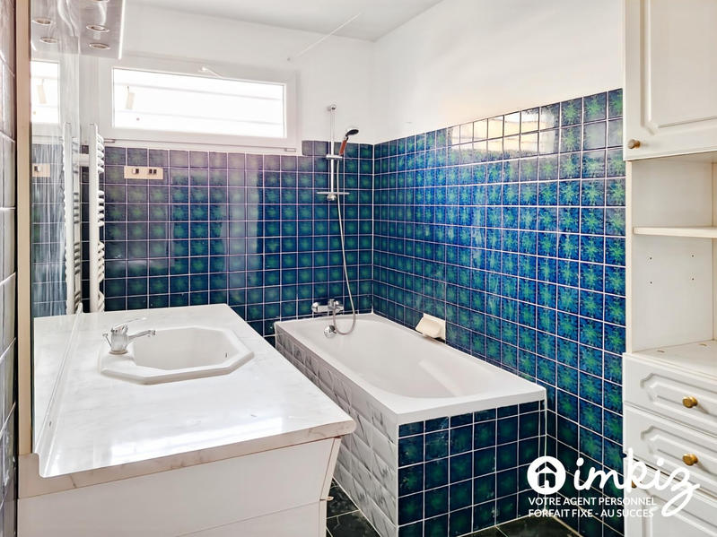 Maison - 152 m² - 9 pièces