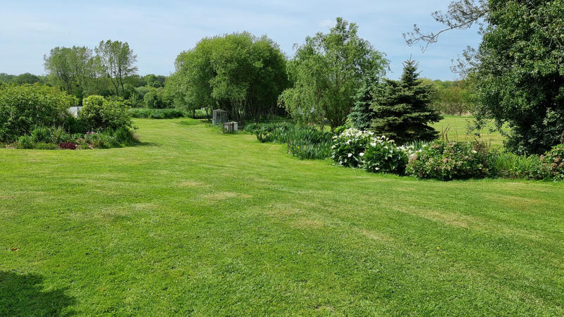 Maison - 240 m² - 21 pièces