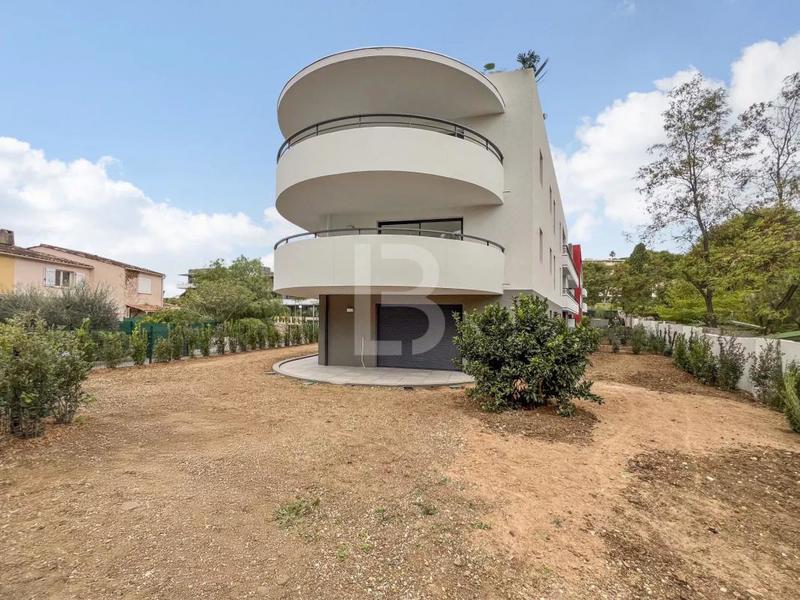 Appartement - 76 m² - 4 pièces