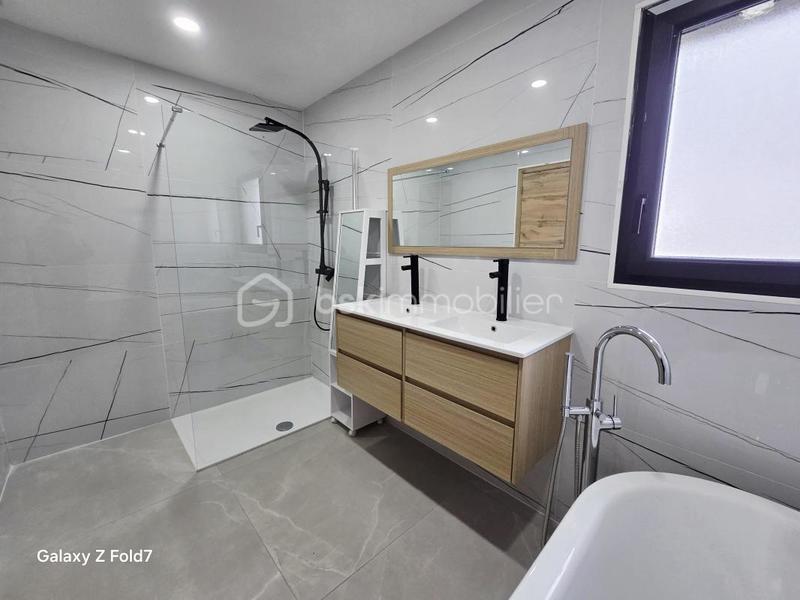 Maison - 166 m² - 5 pièces