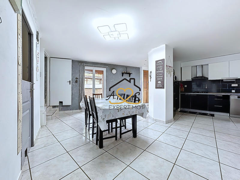 Maison - 135 m² - 6 pièces