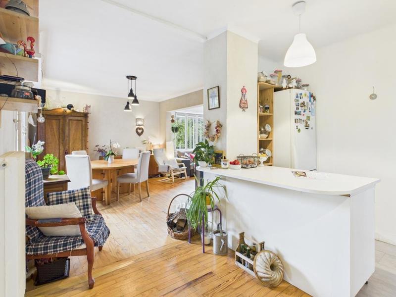 Pavillon - 90 m² - 4 pièces