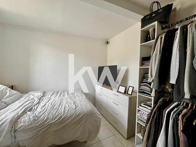 Immeuble mixte - 60 m² - 2 pièces