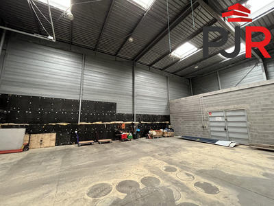 Local d'activités - 200 m²