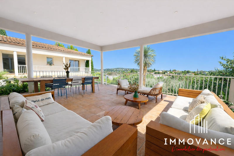 Villa - 180 m² - 6 pièces