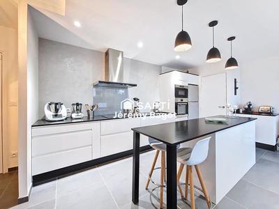 Appartement - 89 m² - 4 pièces