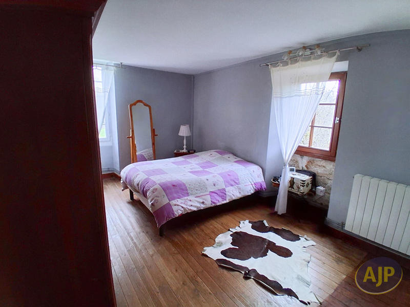 Maison - 195 m² - 6 pièces