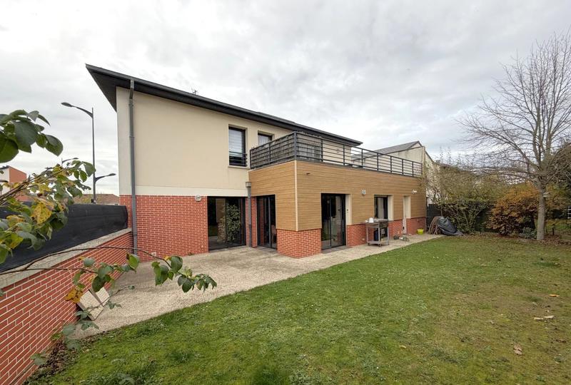 Maison - 168 m² - 7 pièces