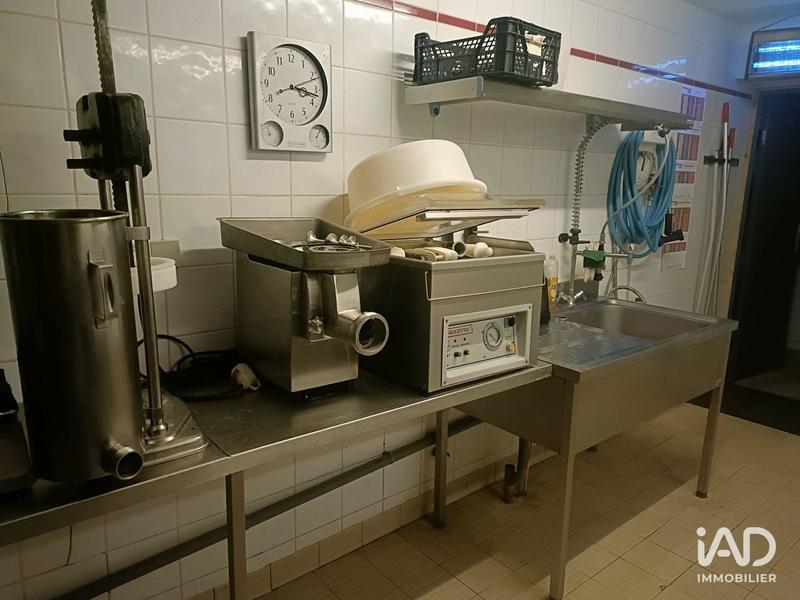 Local commercial - 215 m²