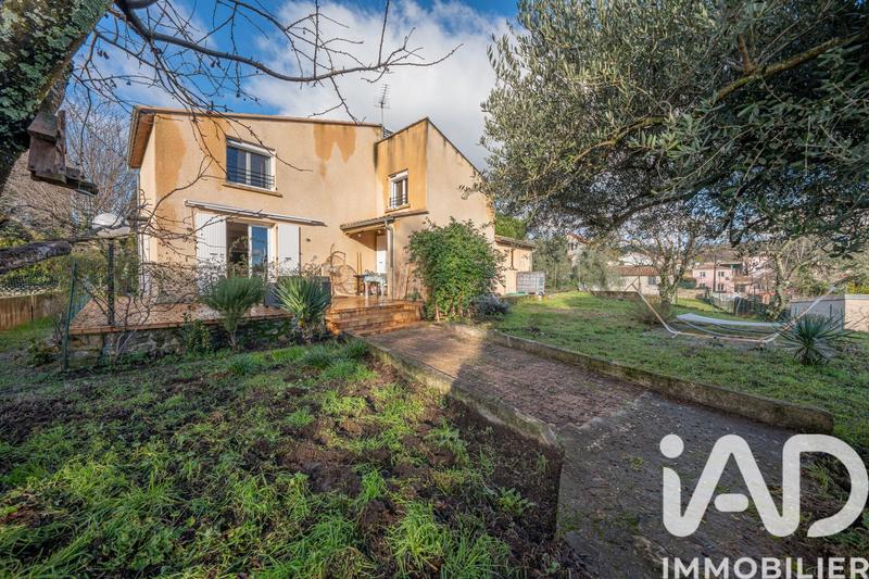 Maison - 99 m² - 4 pièces