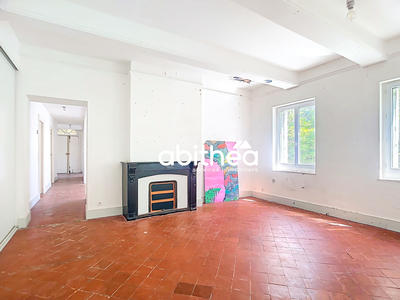 Appartement - 192 m² - 5 pièces