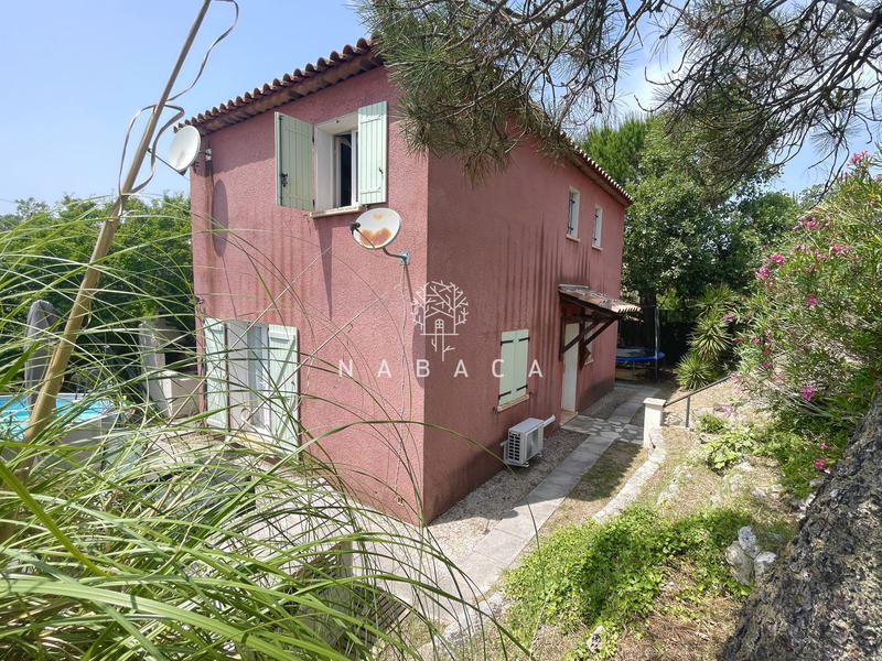 Maison - 92 m² - 4 pièces