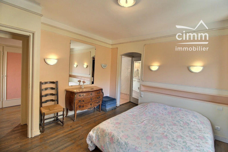 Maison - 278 m² - 7 pièces