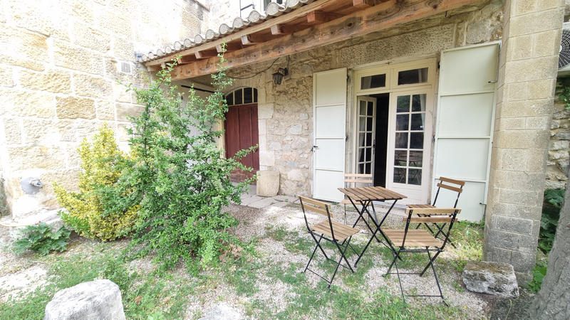 Maison - 281 m² - 9 pièces