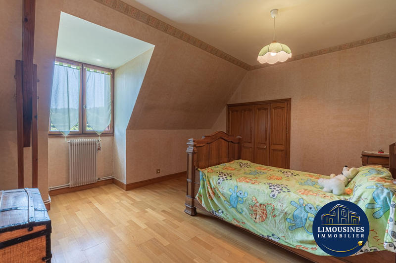 Maison - 206 m² - 8 pièces