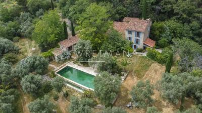 Villa - 200 m² - 5 pièces