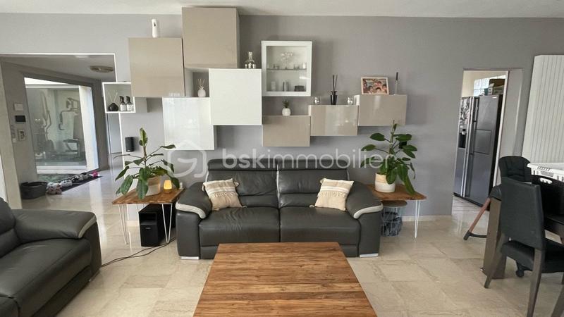 Maison d'architecte - 328 m² - 8 pièces