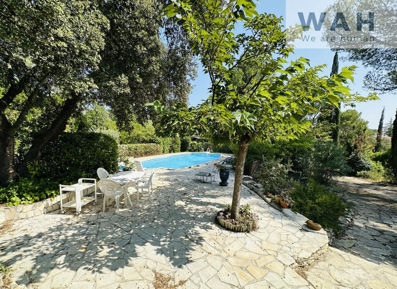 Maison - 187 m² - 7 pièces