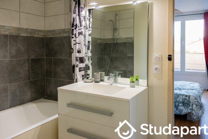 Chambre - 11 m² - 1 pièce