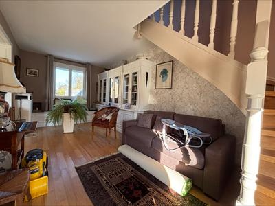 Maison - 180 m² - 5 pièces