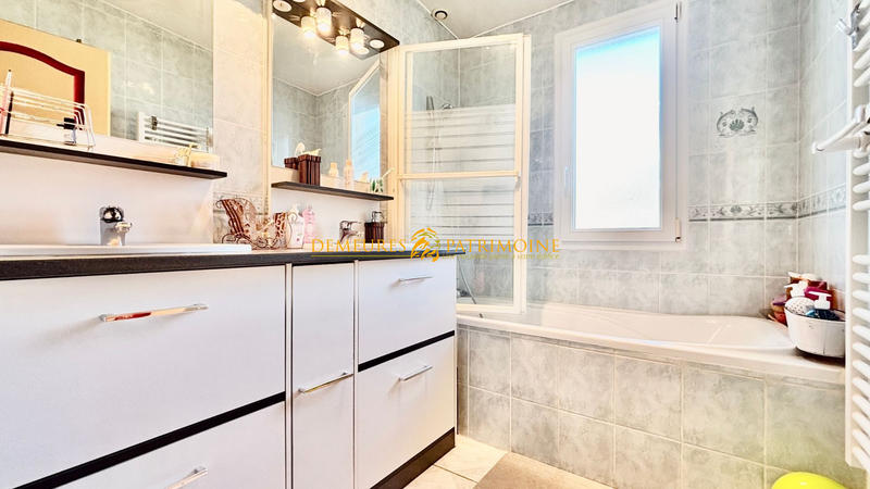 Maison - 146 m² - 5 pièces