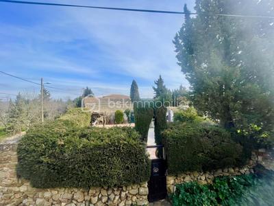 Maison - 143 m² - 5 pièces