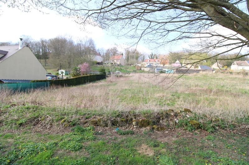 Terrain constructible - 1 200 m²